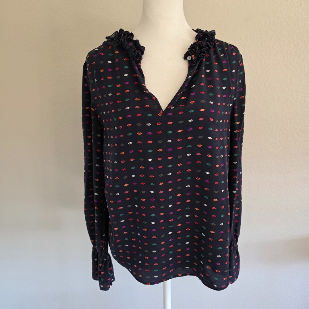 J. CREW Women’s Ruffle Neck Silk Top Lips Kiss Print Navy Long Sleeve Size 6